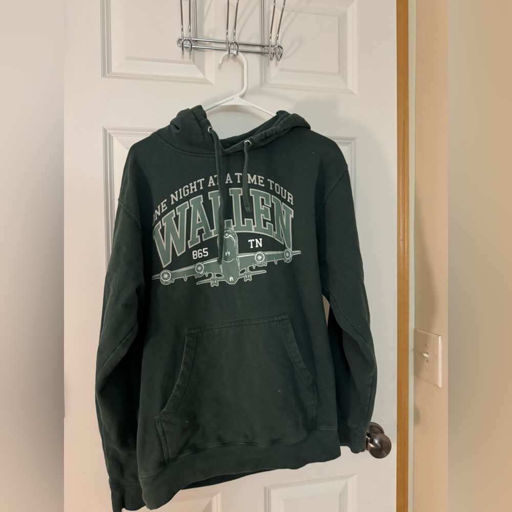 Wallen Tour Graphic Hoodie